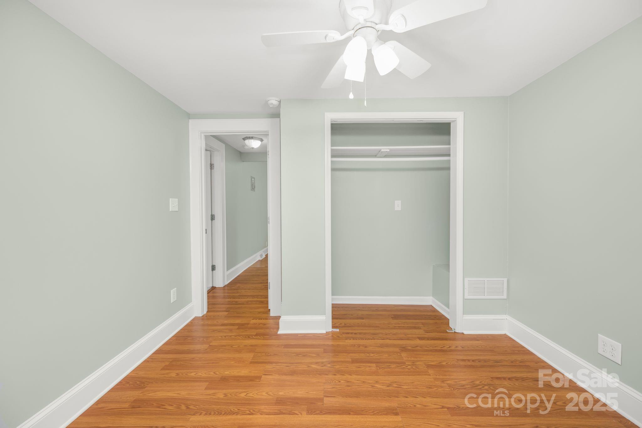 property viewer photo 25