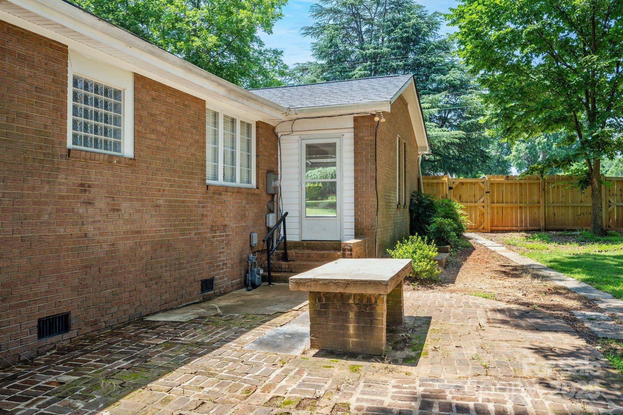 property viewer photo 31