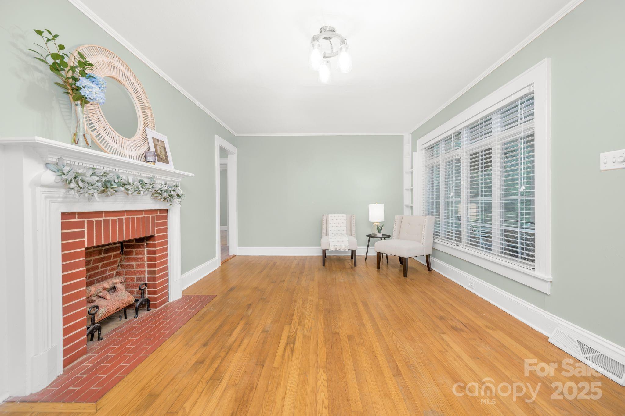 property viewer photo 4