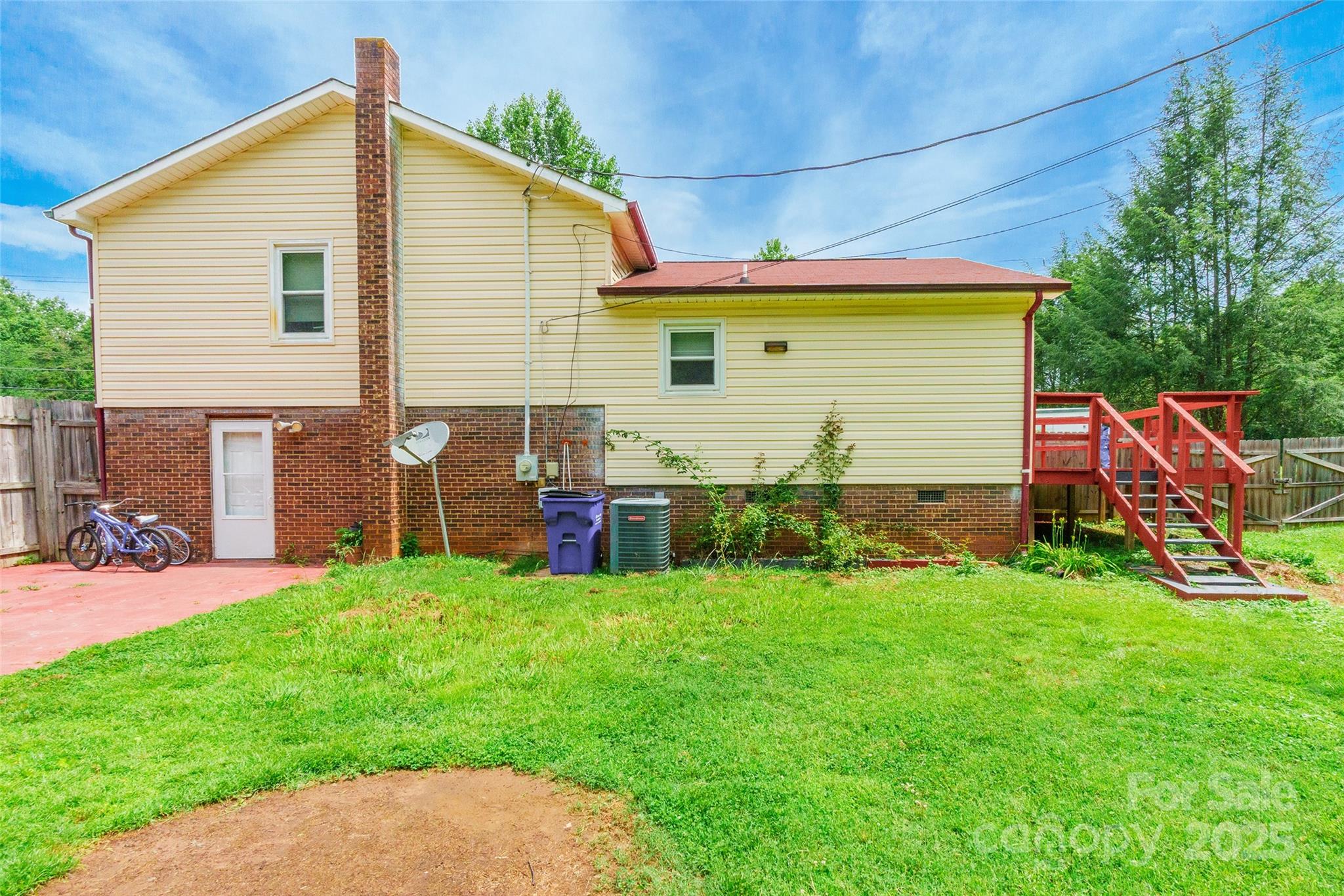 main property photo 26