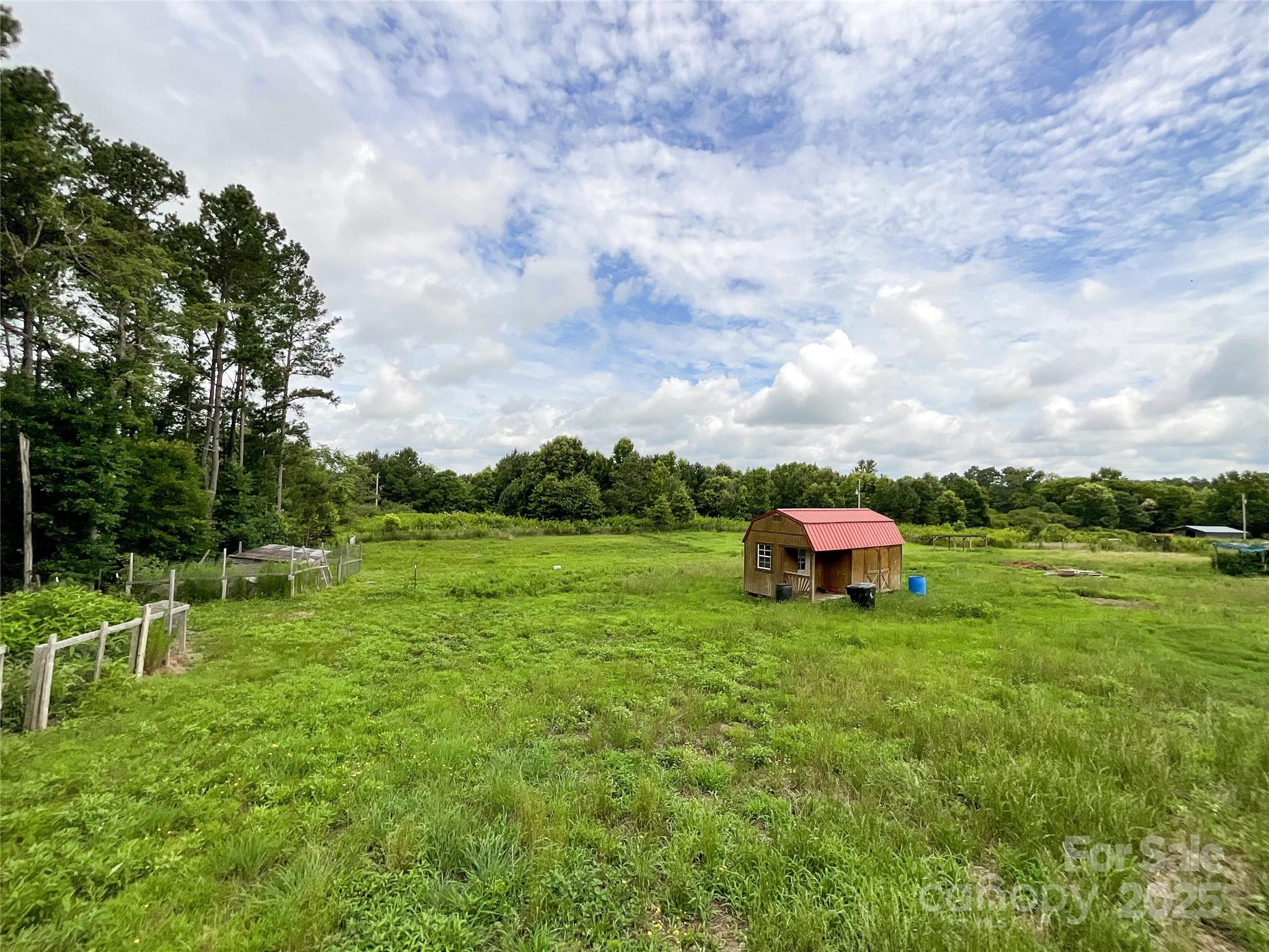 main property photo 30