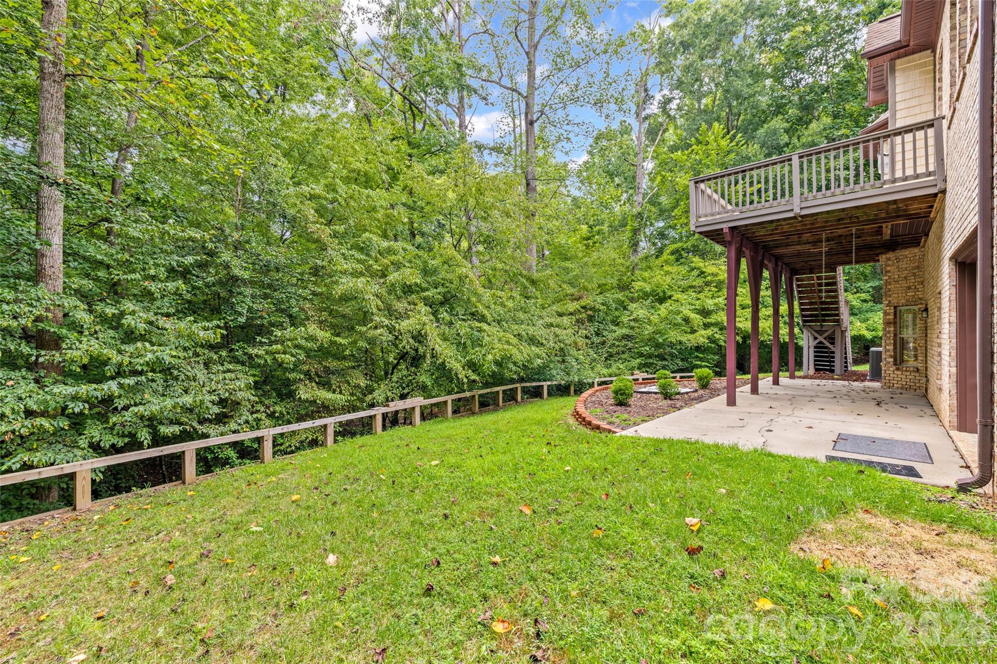 main property photo 22