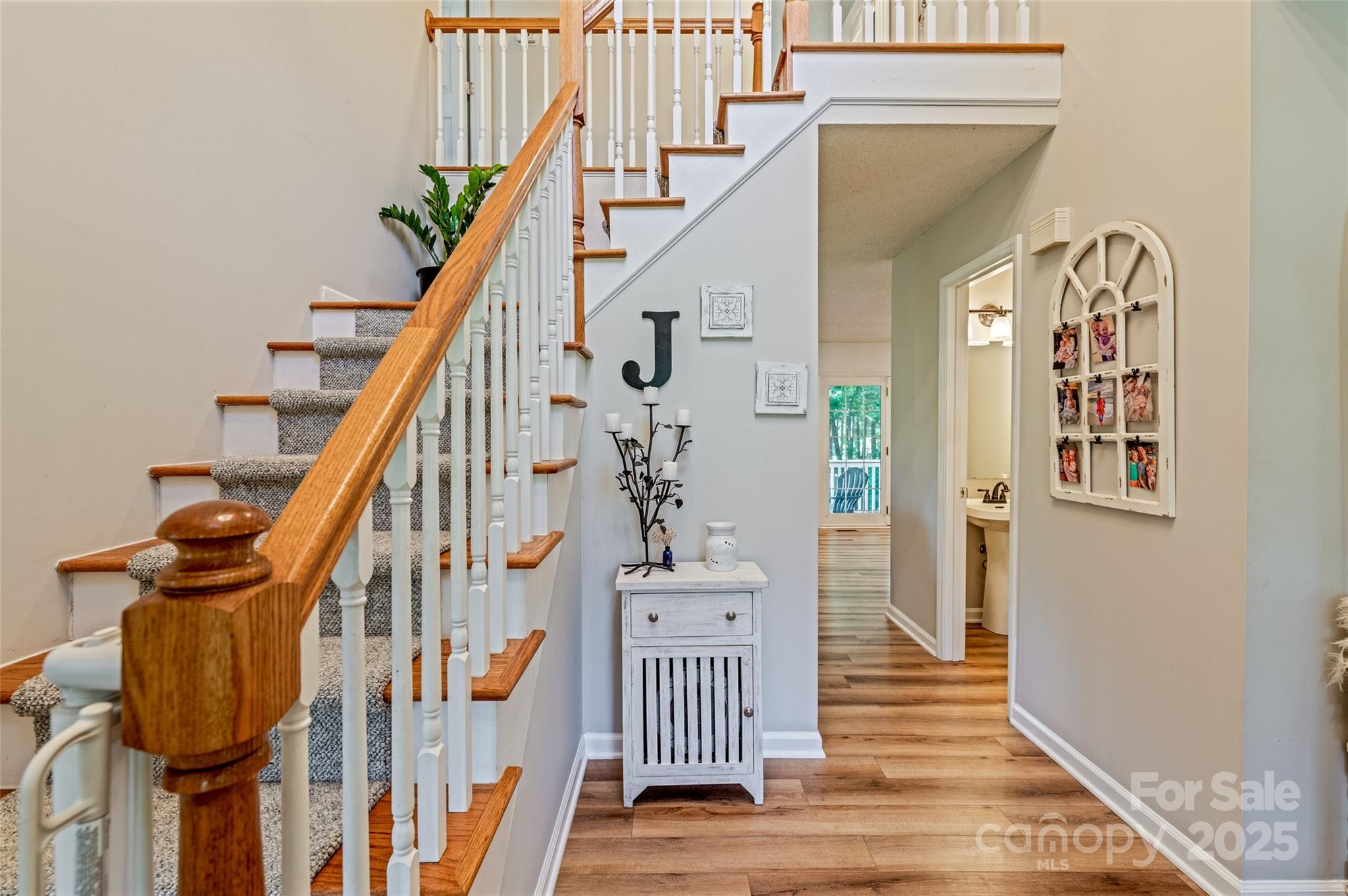 property viewer photo 4