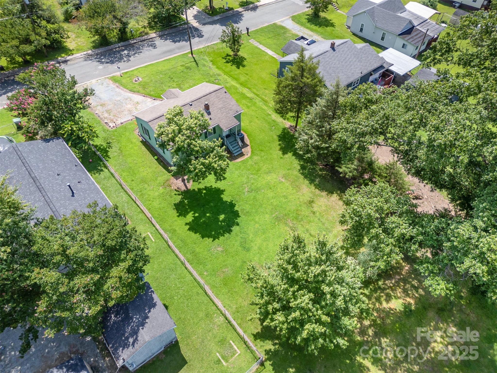 main property photo 39