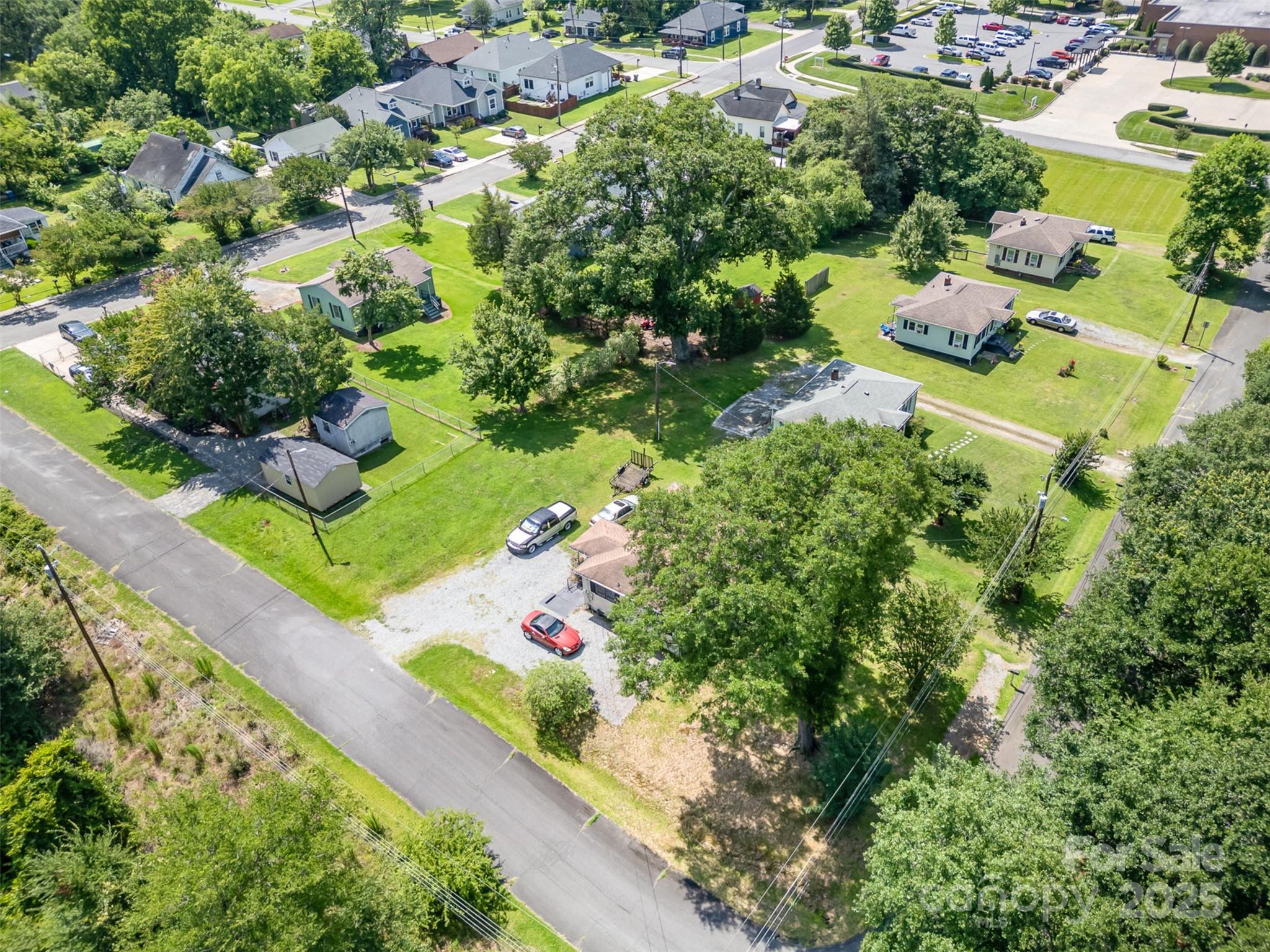 main property photo 41