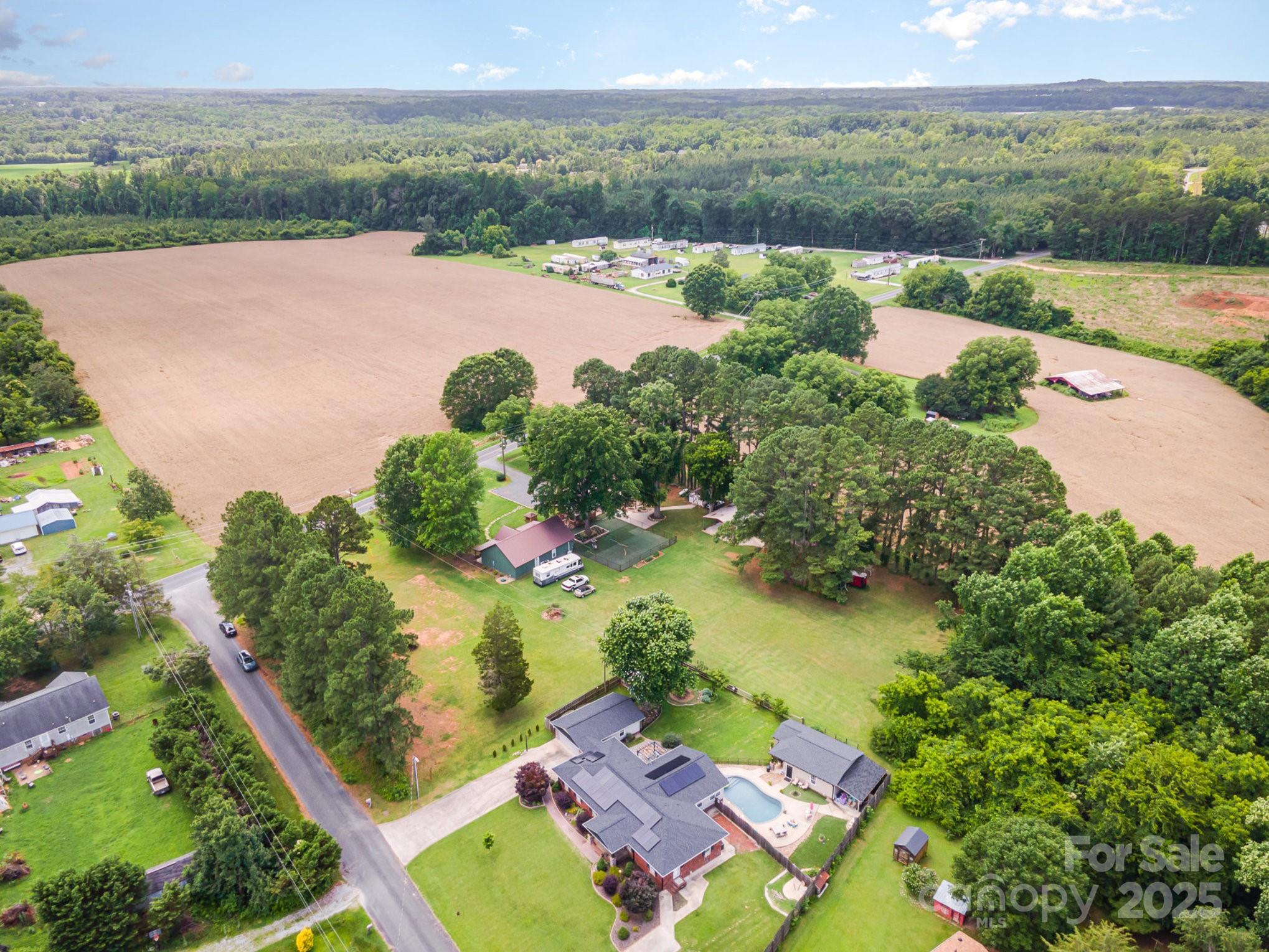 main property photo 43
