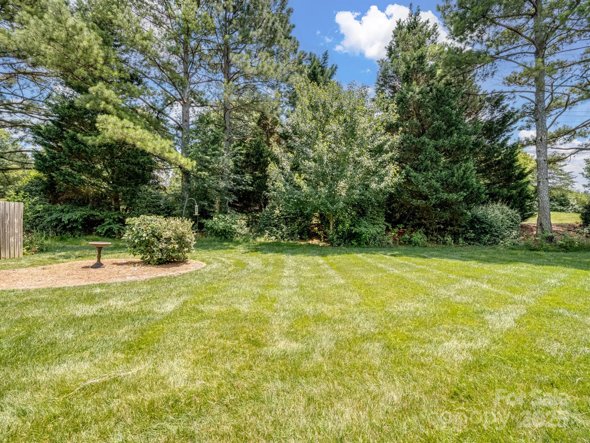 property viewer photo 23