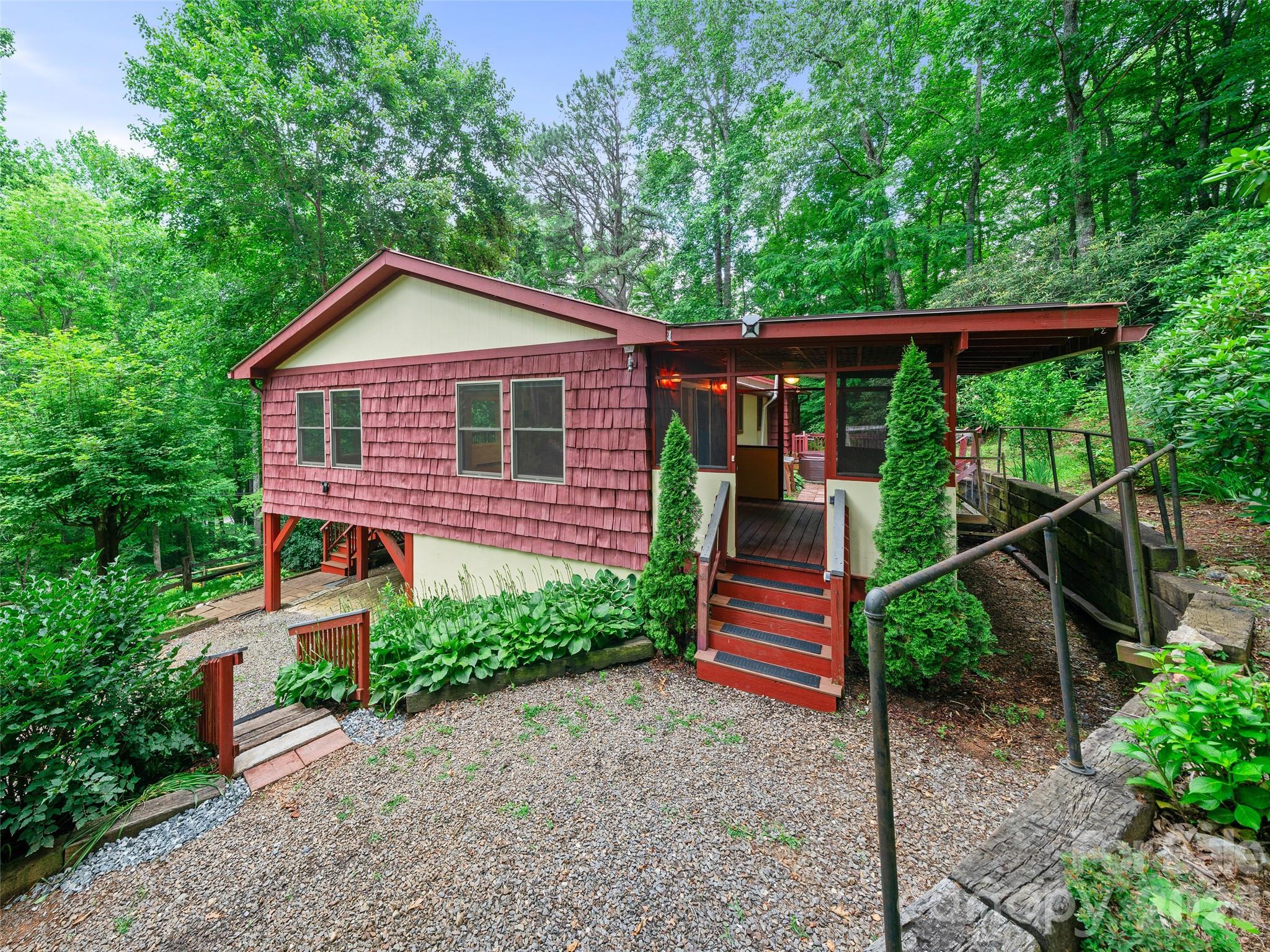 main property photo 23