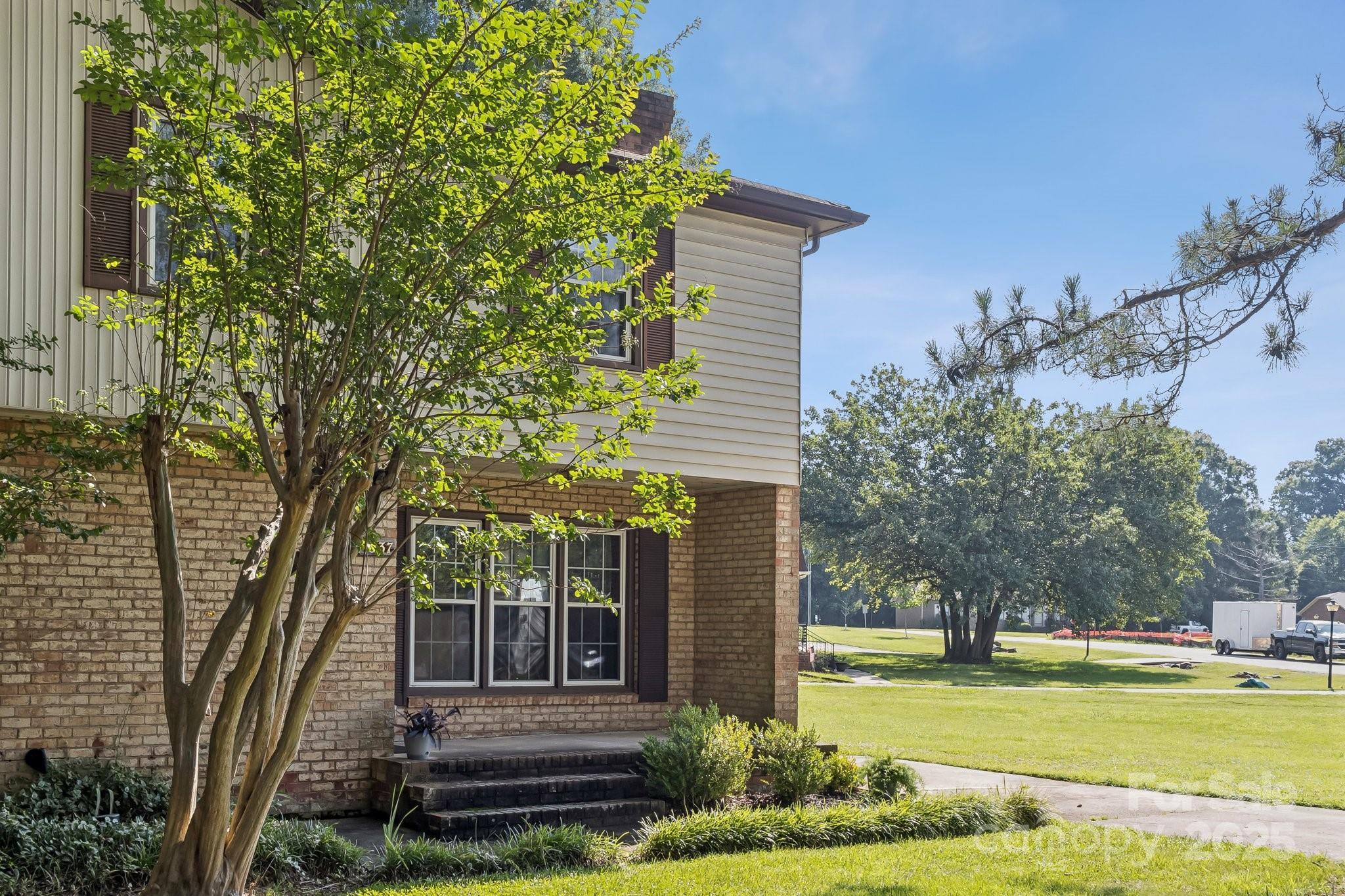 property viewer photo 1