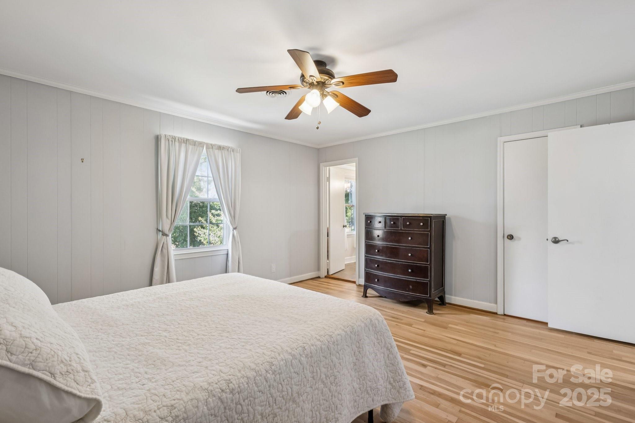 property viewer photo 20