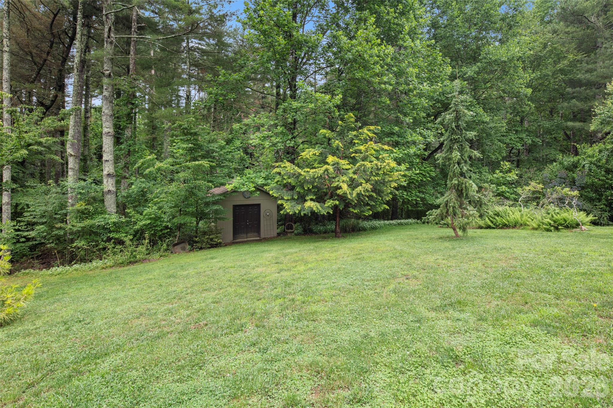 main property photo 39
