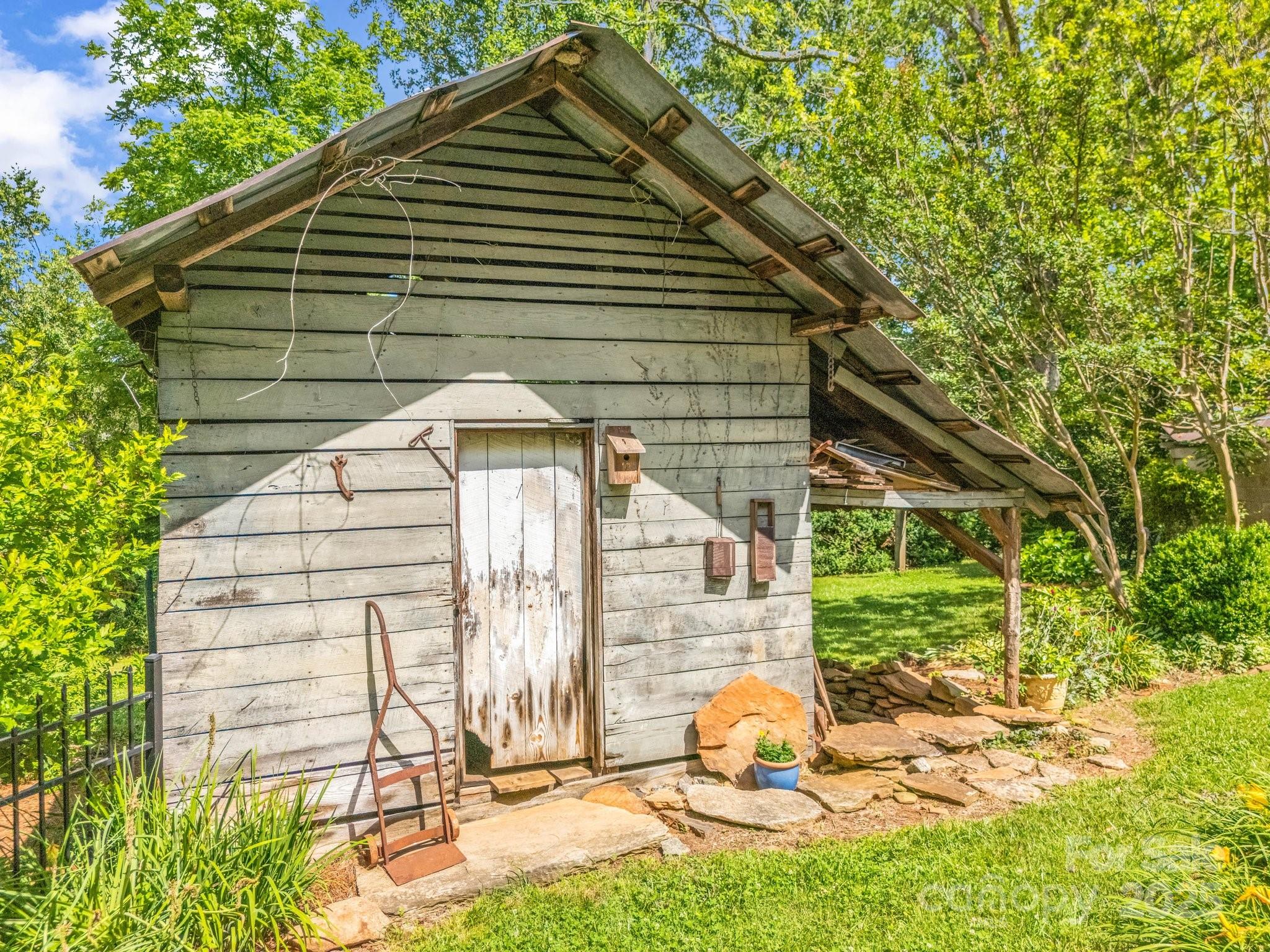 main property photo 35