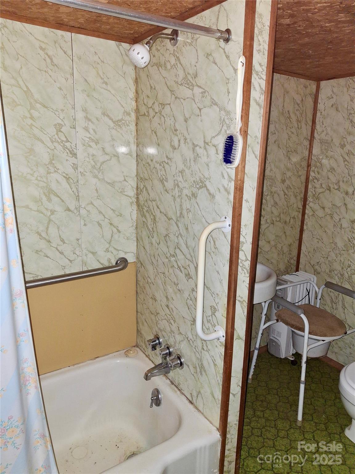 main property photo 32