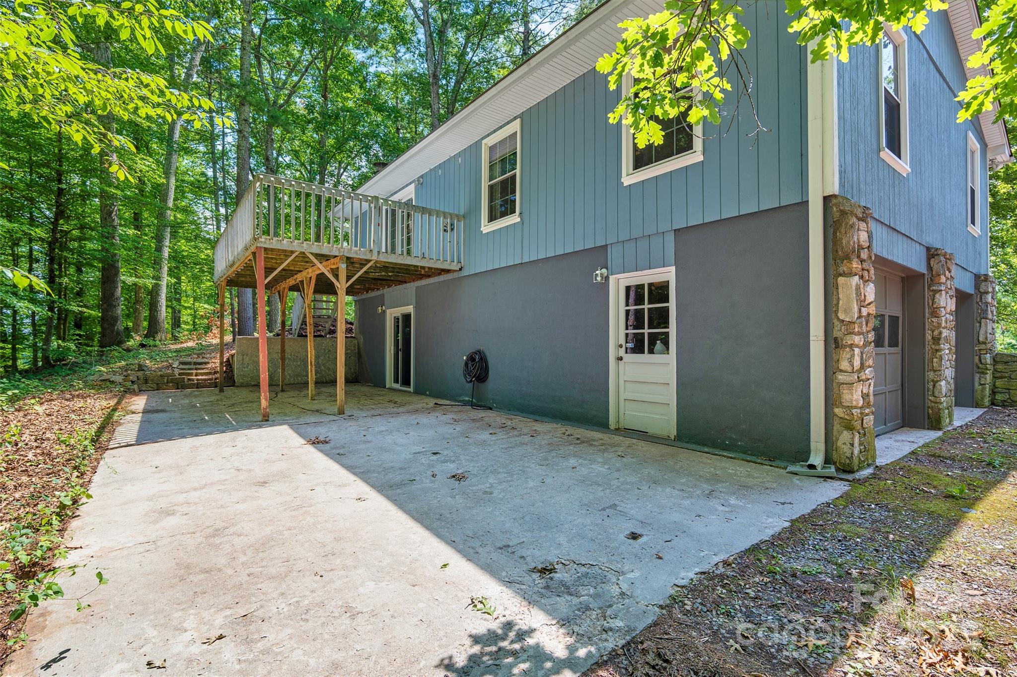 property viewer photo 27