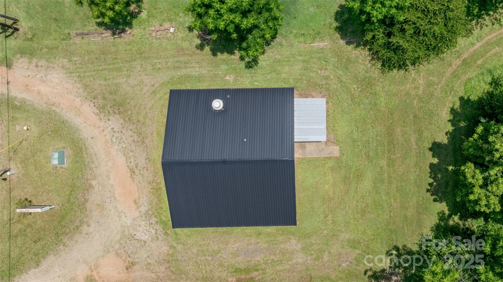 main property photo 12