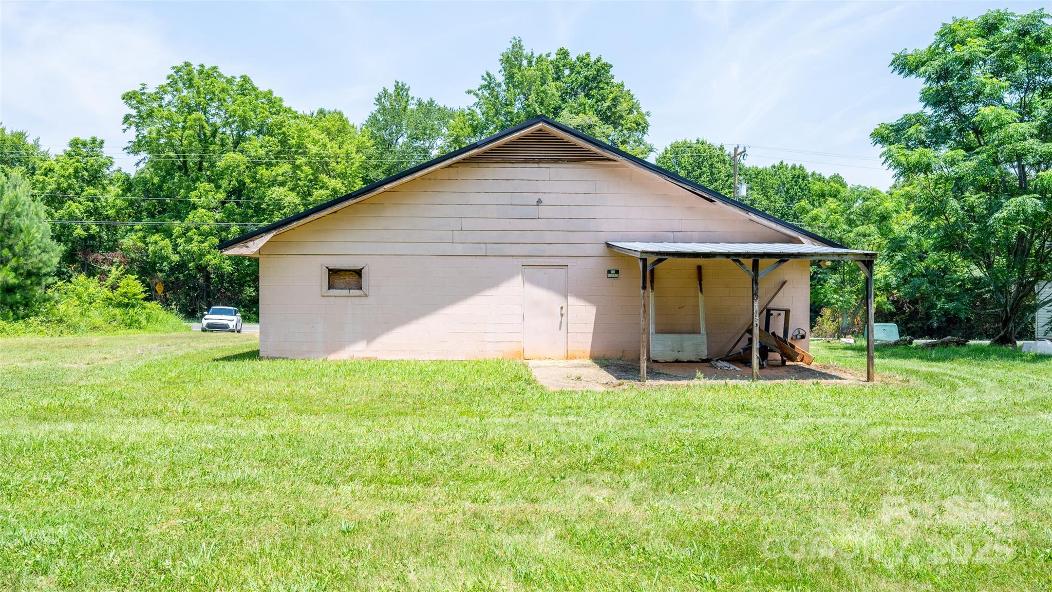 main property photo 9