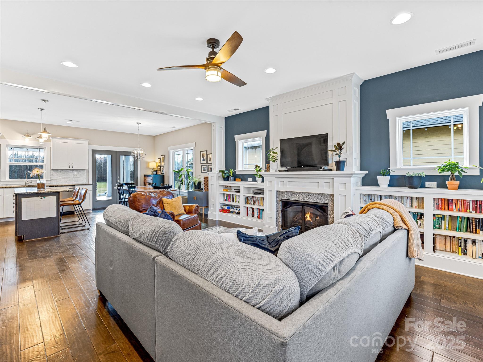 property viewer photo 12