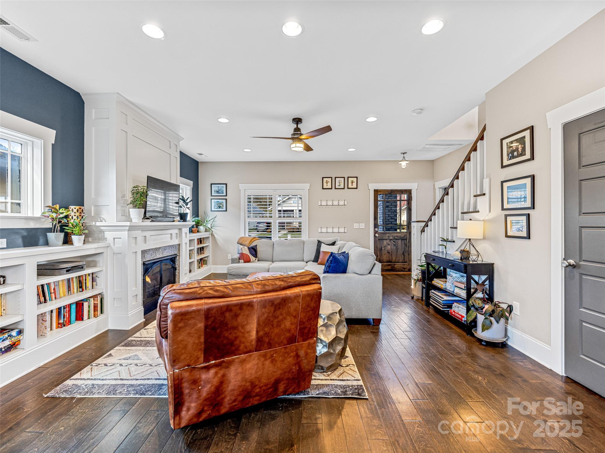 property viewer photo 13