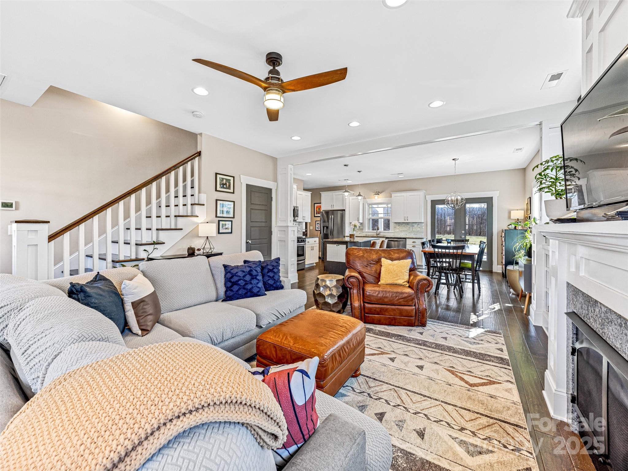 property viewer photo 17