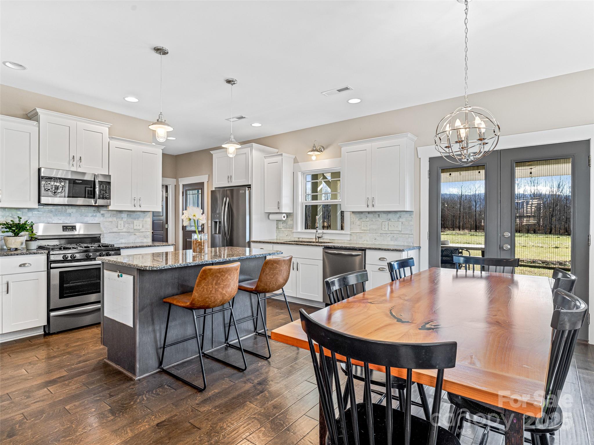 property viewer photo 19