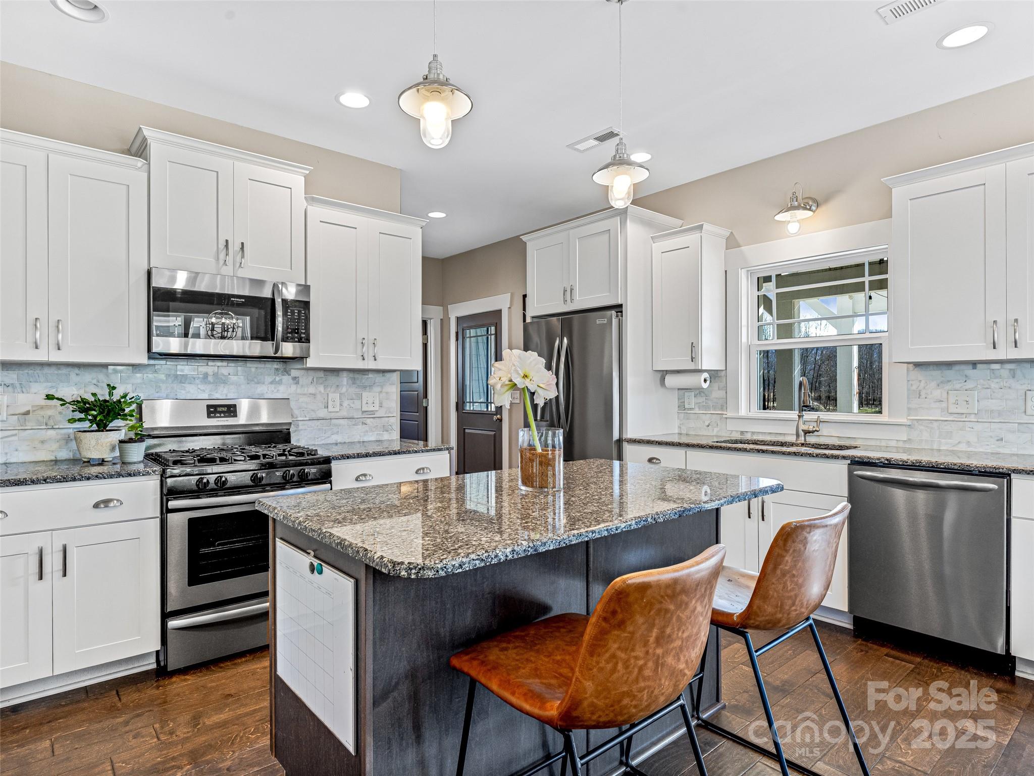property viewer photo 20