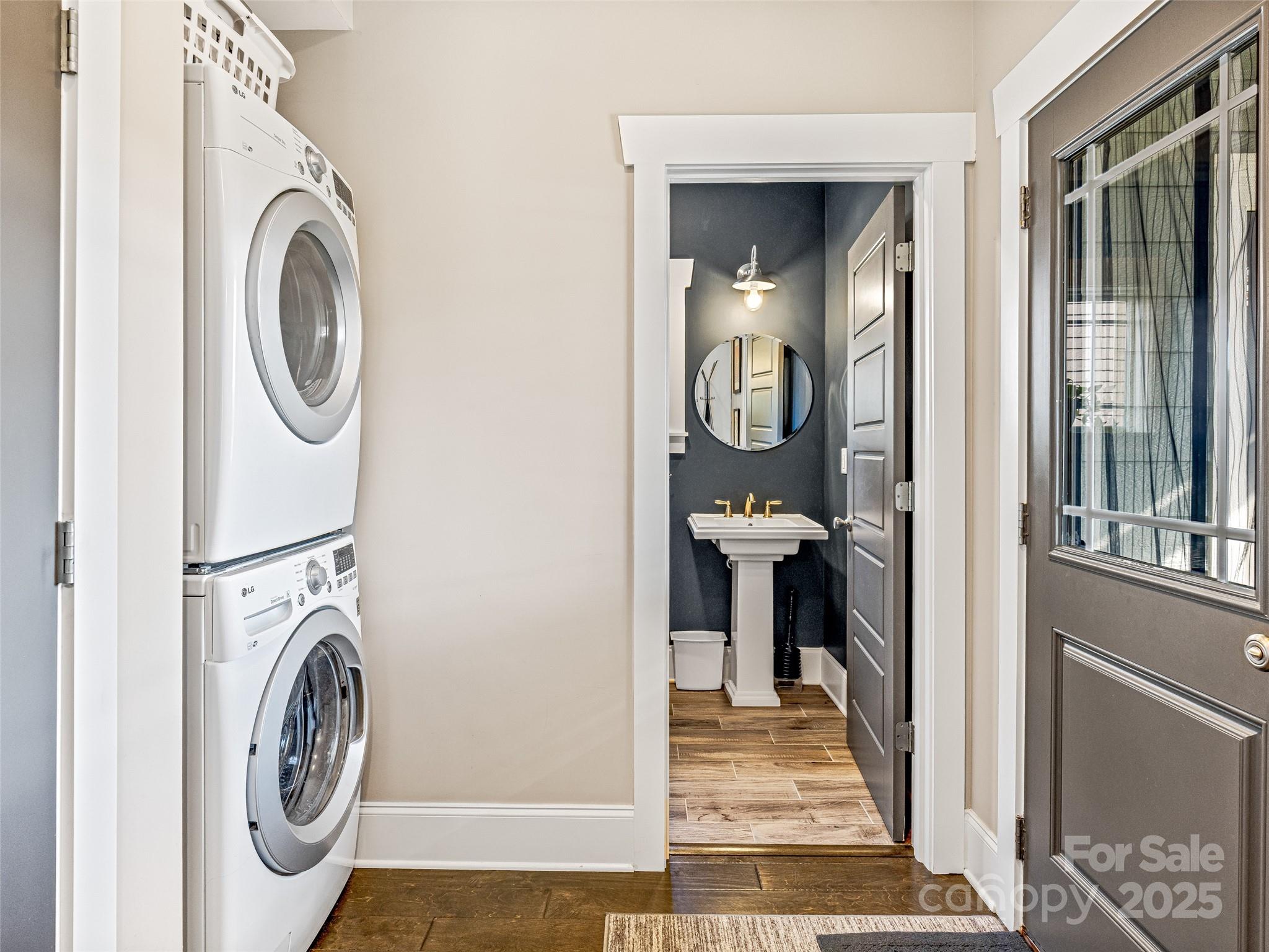 property viewer photo 25