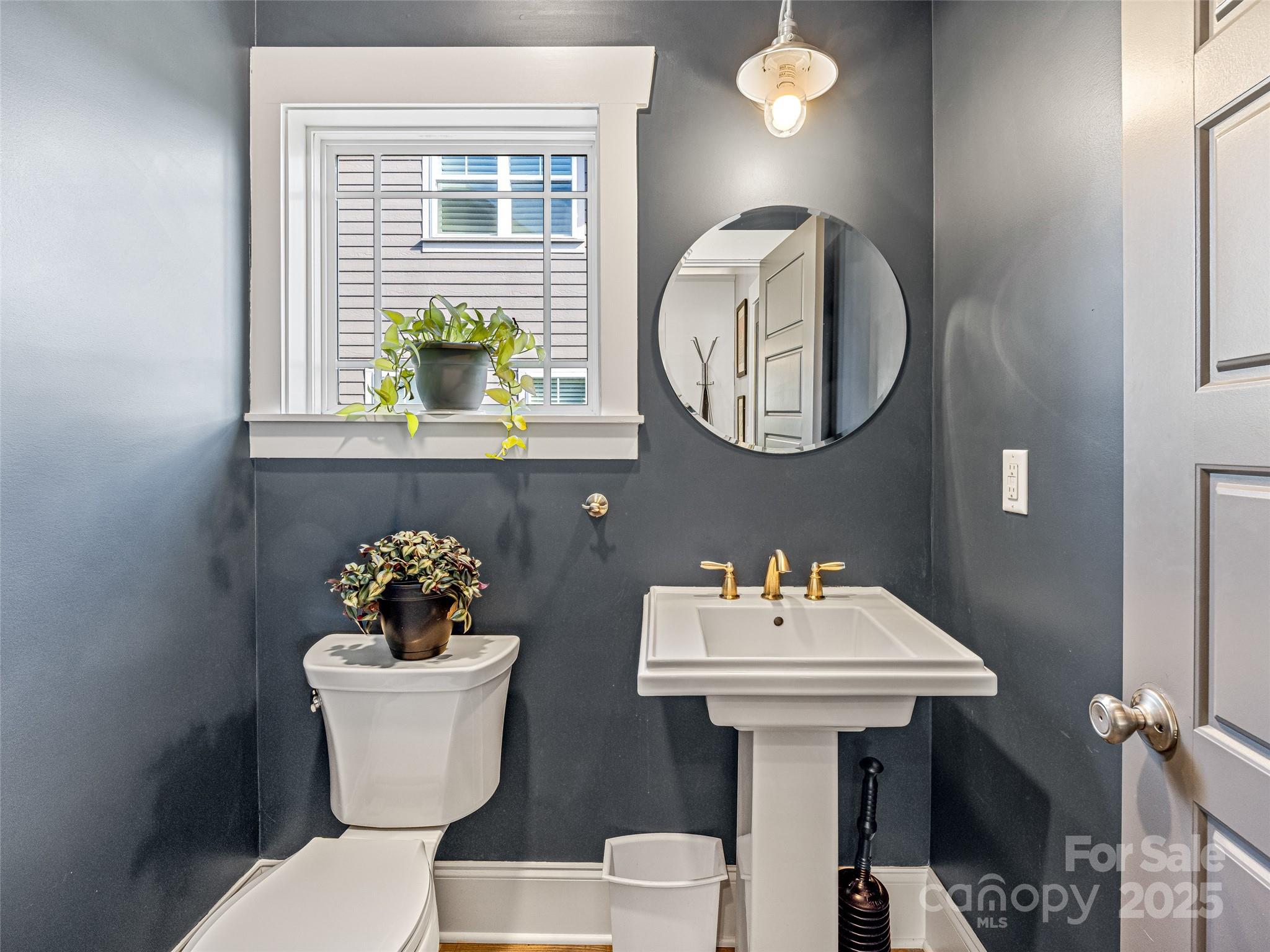 property viewer photo 26