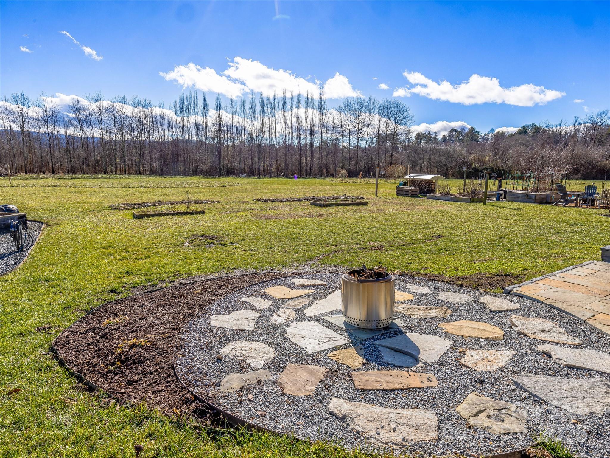property viewer photo 41