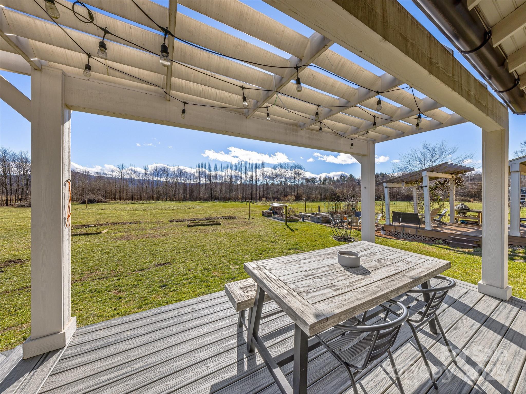 property viewer photo 42