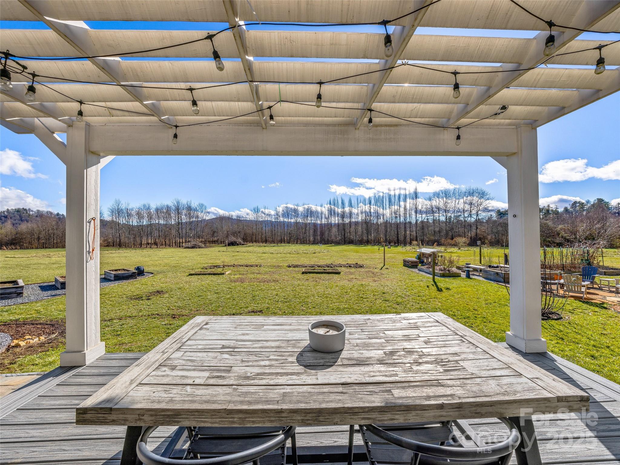 property viewer photo 44