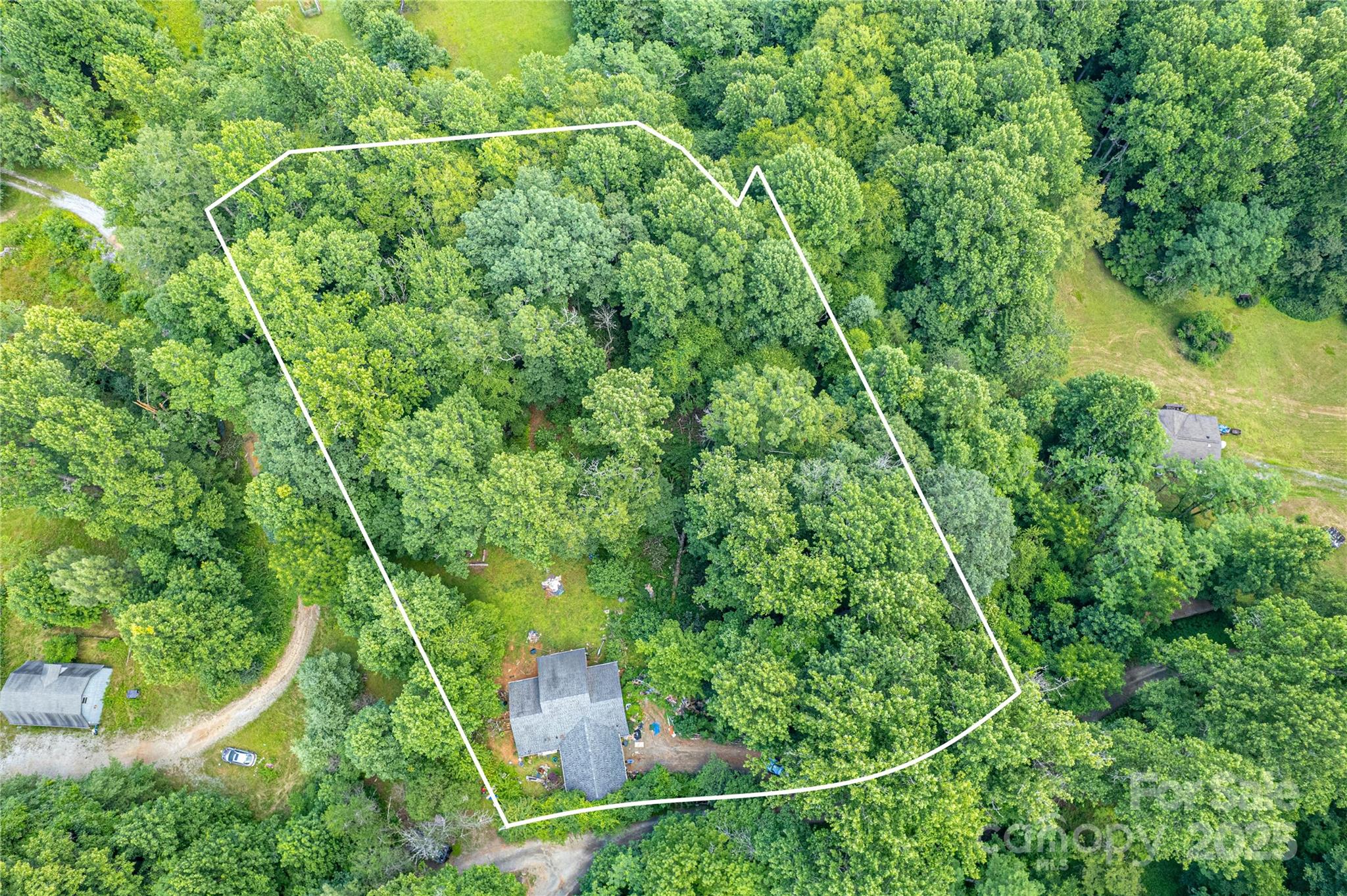 main property photo 4