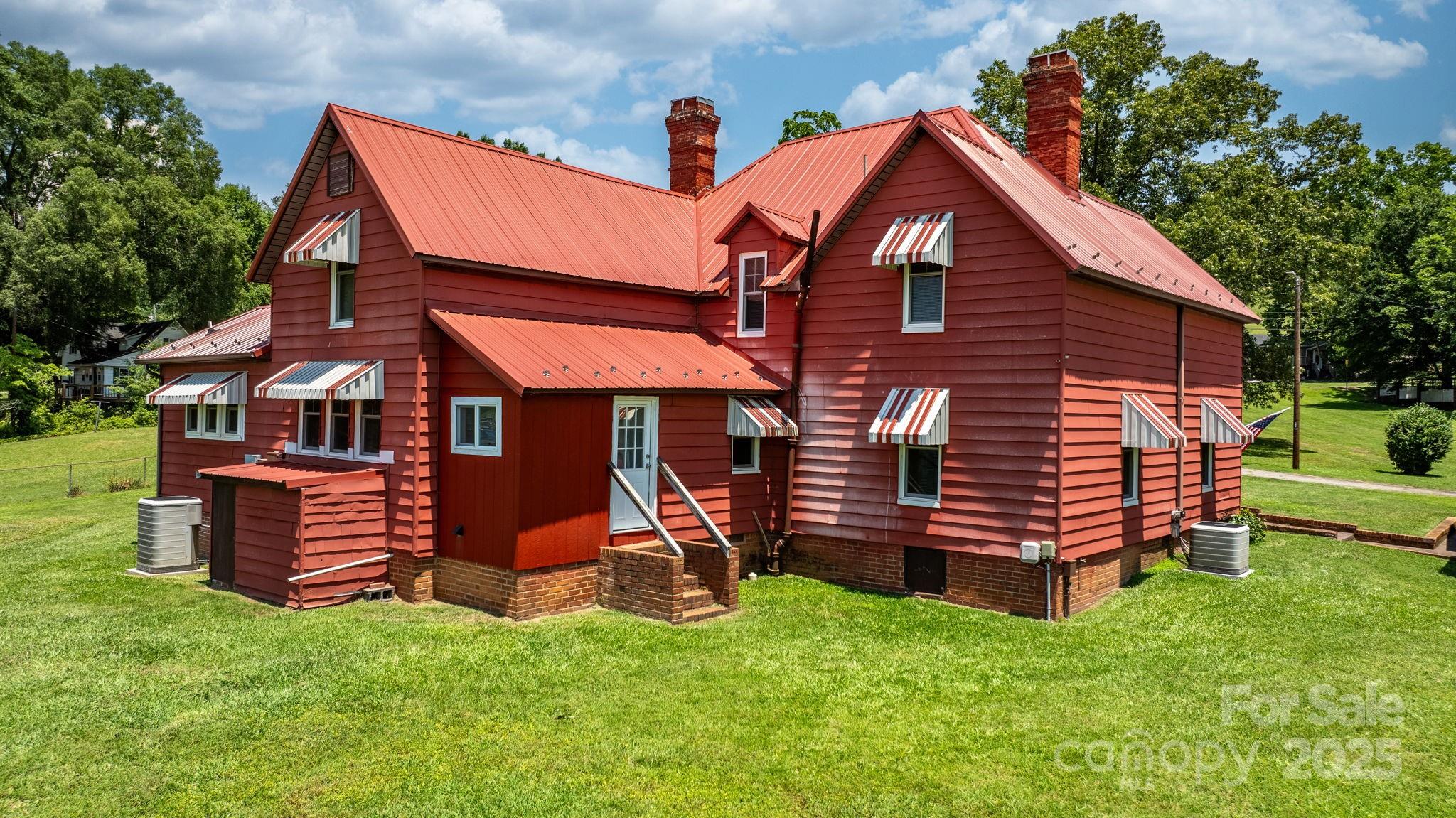 main property photo 40