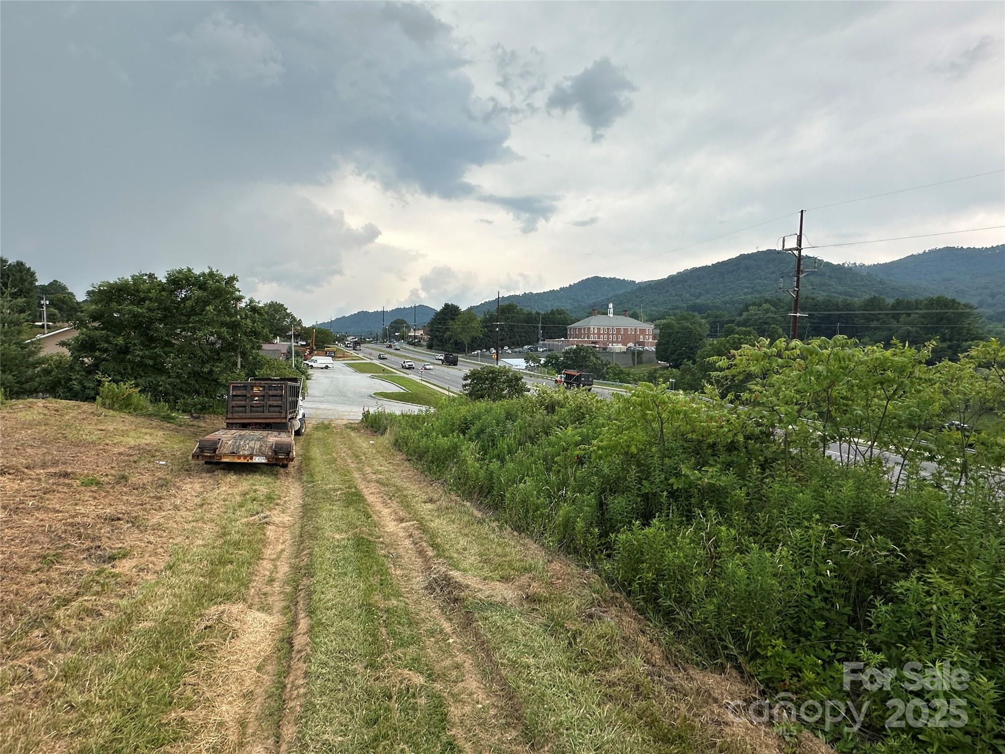 main property photo 12