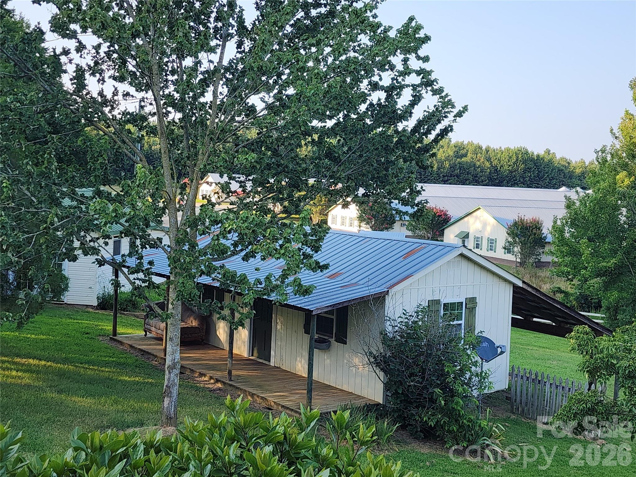 main property photo 25