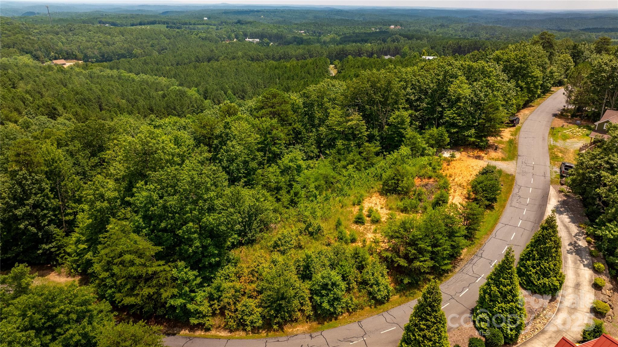 main property photo 10