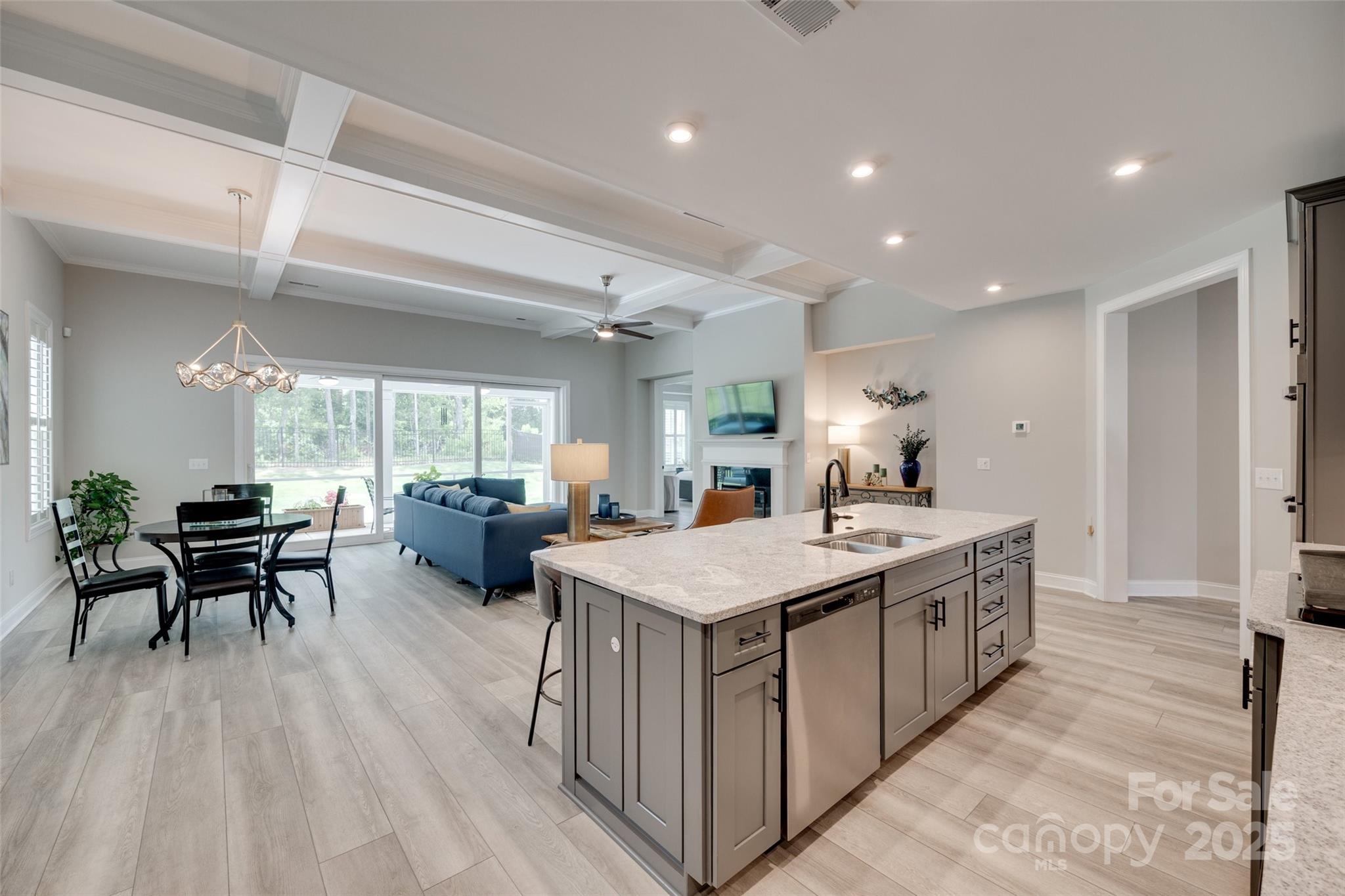 property viewer photo 10