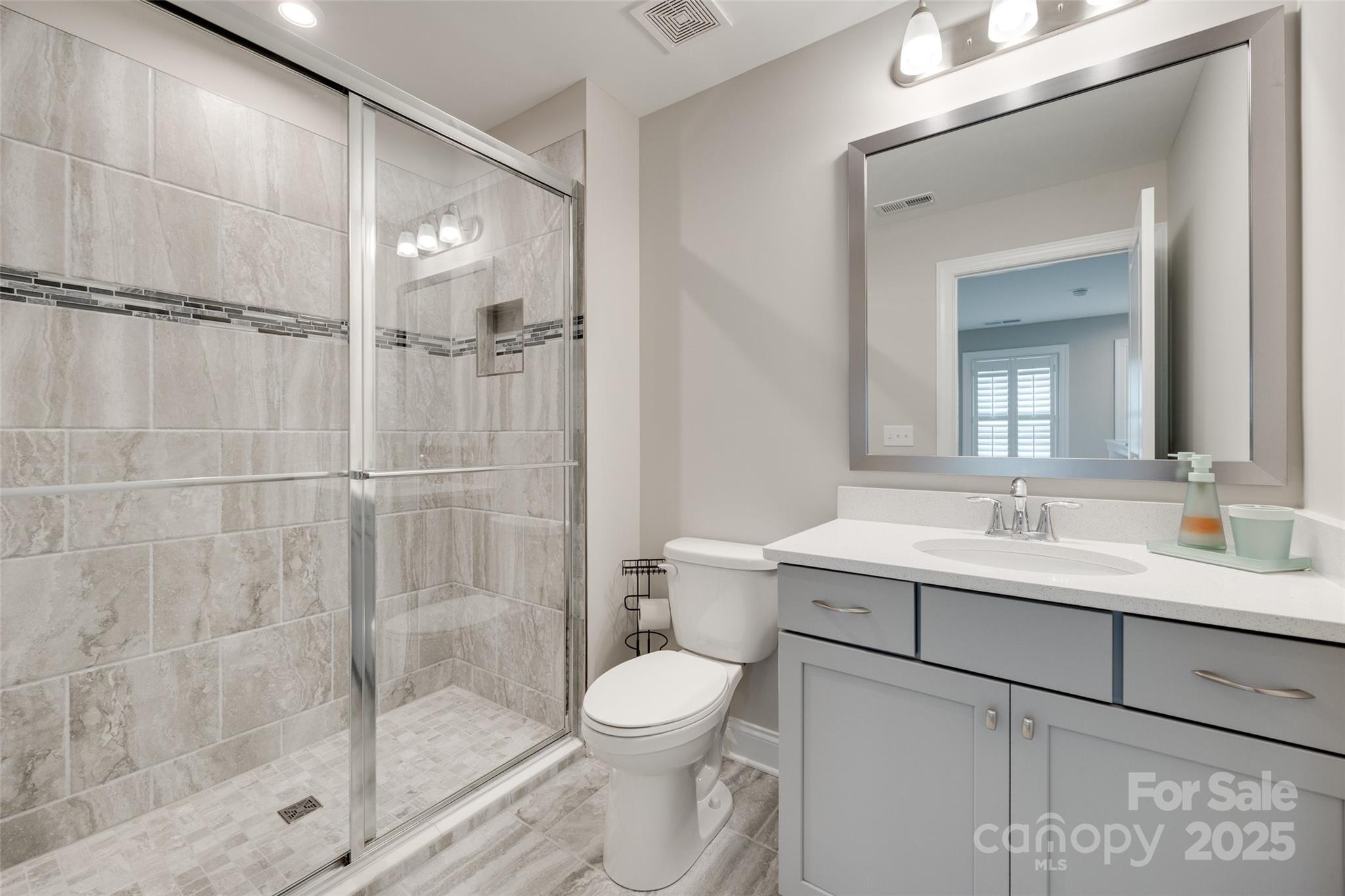 property viewer photo 25