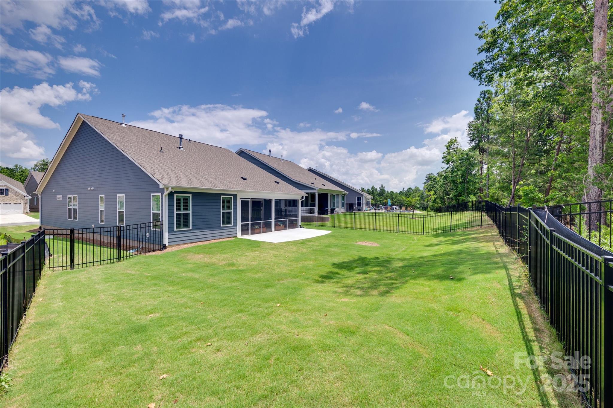property viewer photo 29