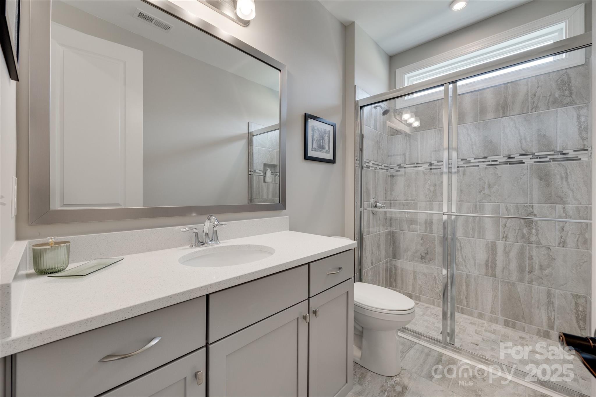 property viewer photo 5