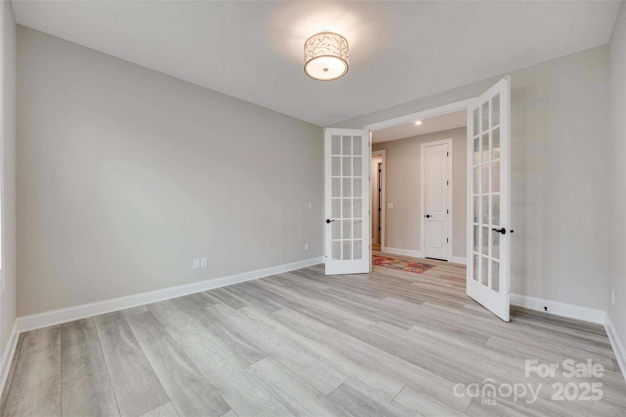 property viewer photo 6