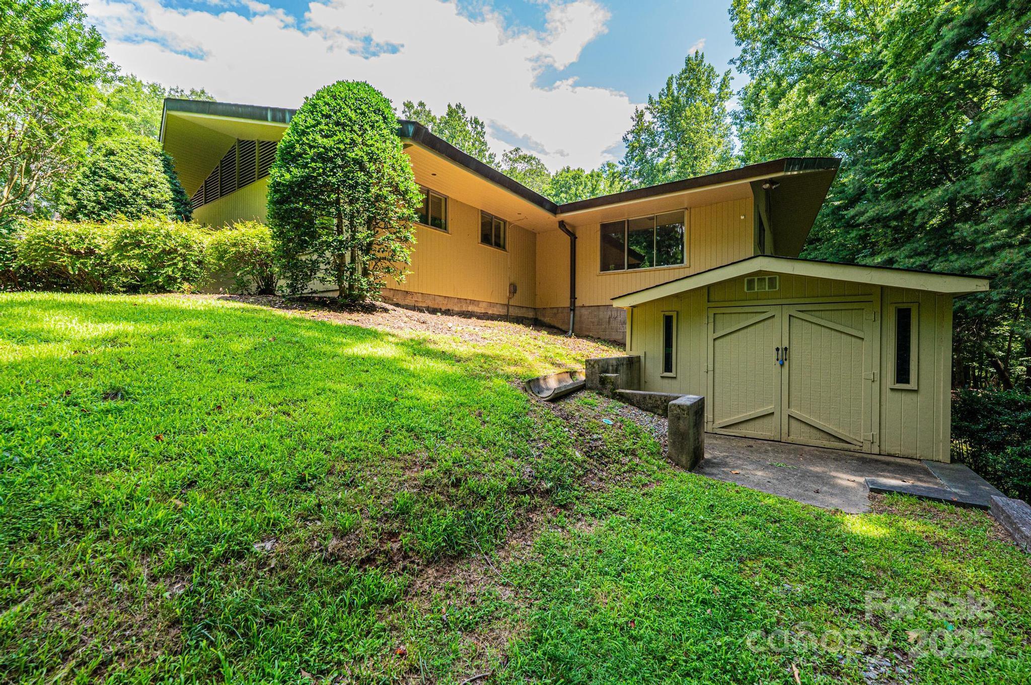 main property photo 39