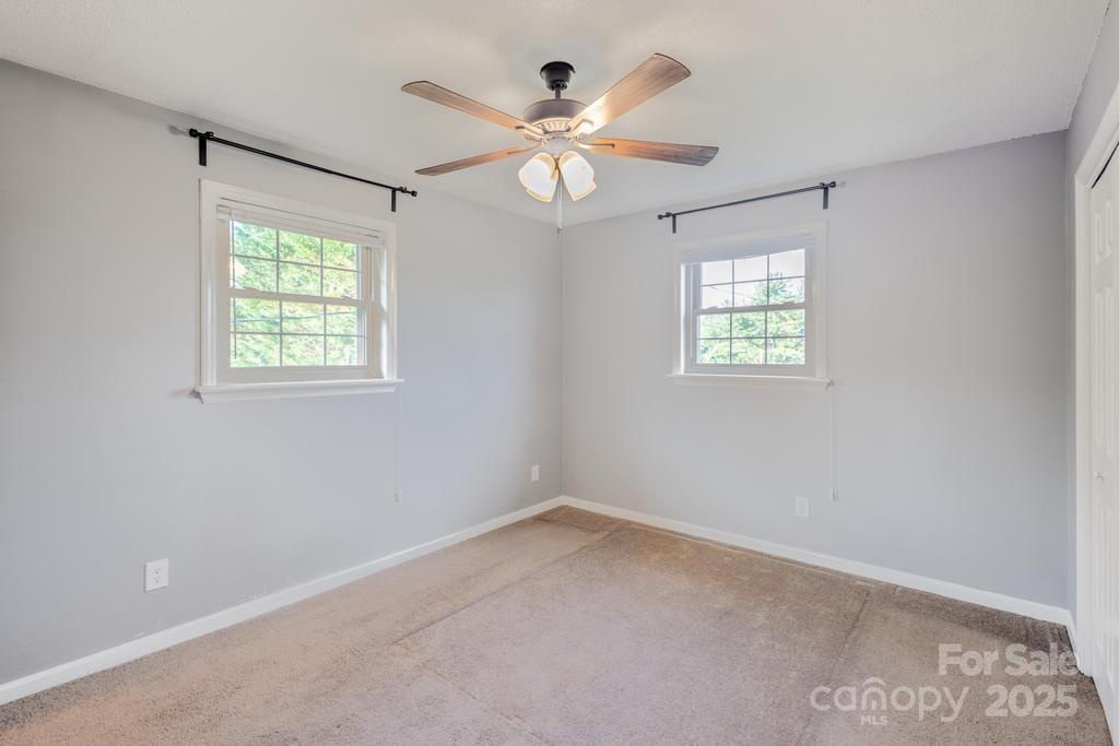 property viewer photo 13