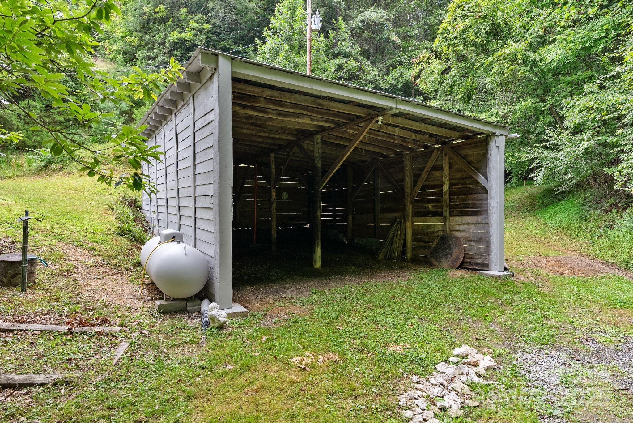 main property photo 27