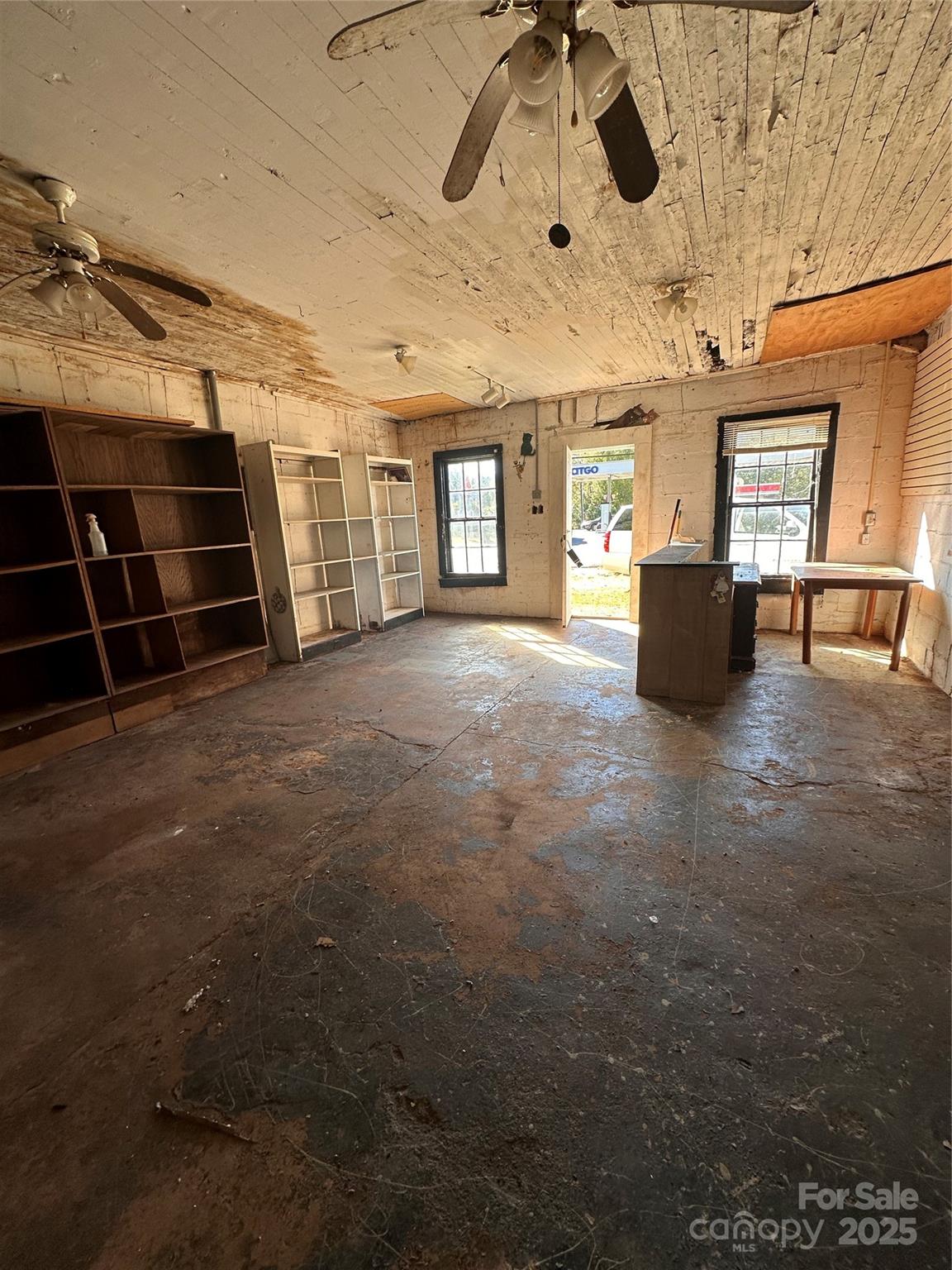 main property photo 9