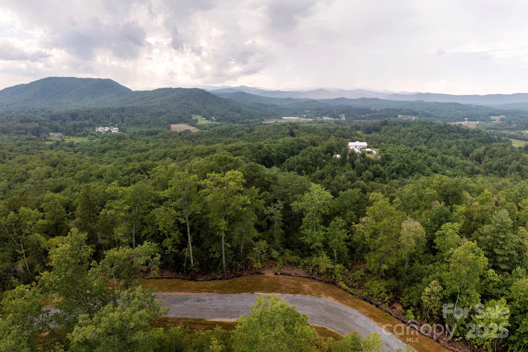 main property photo 16