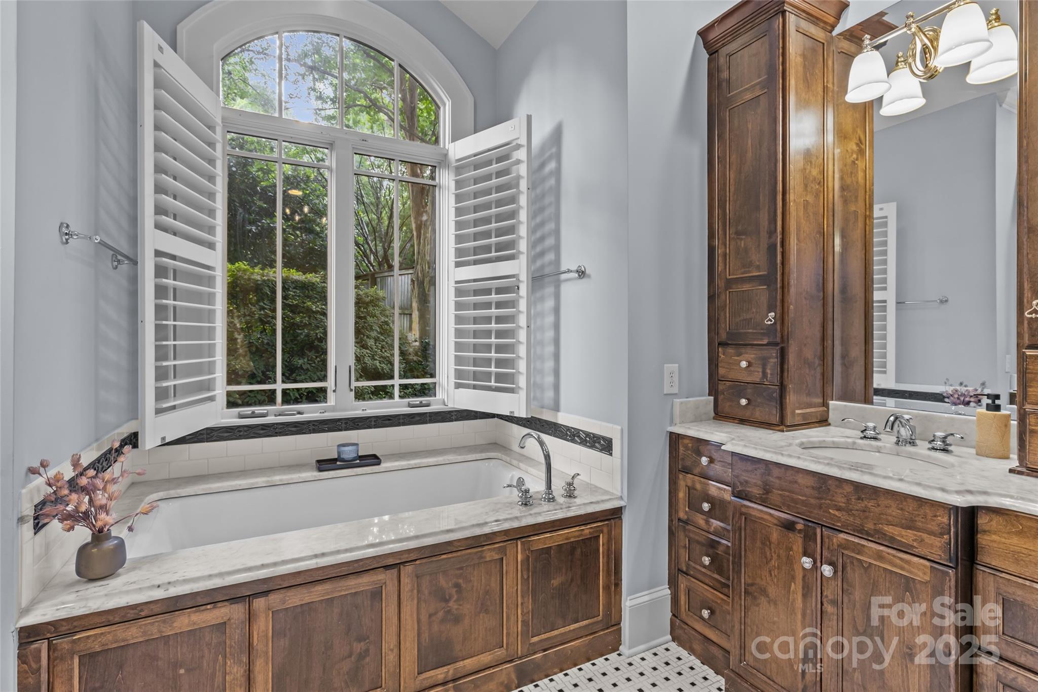 property viewer photo 15