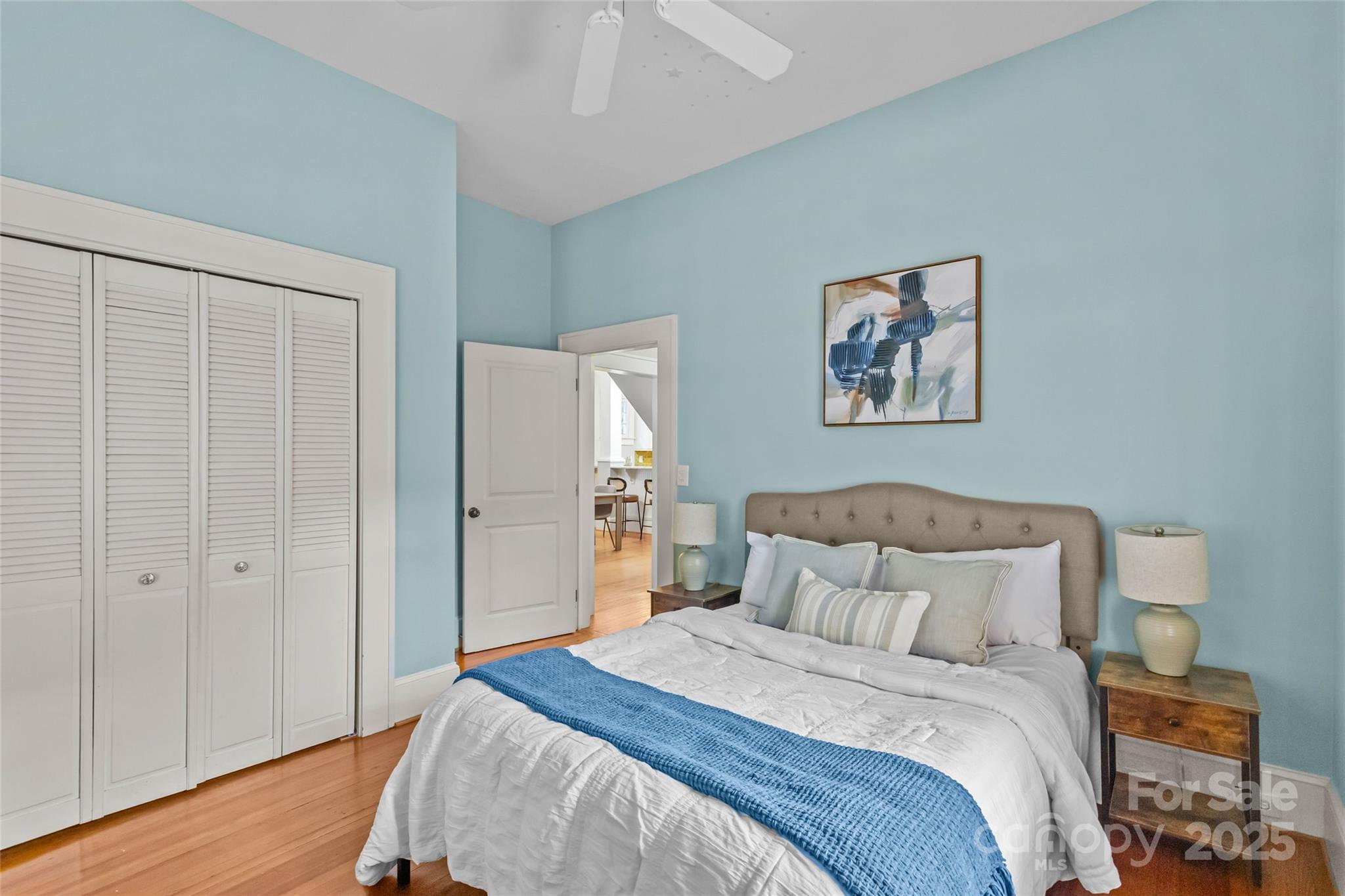 property viewer photo 16