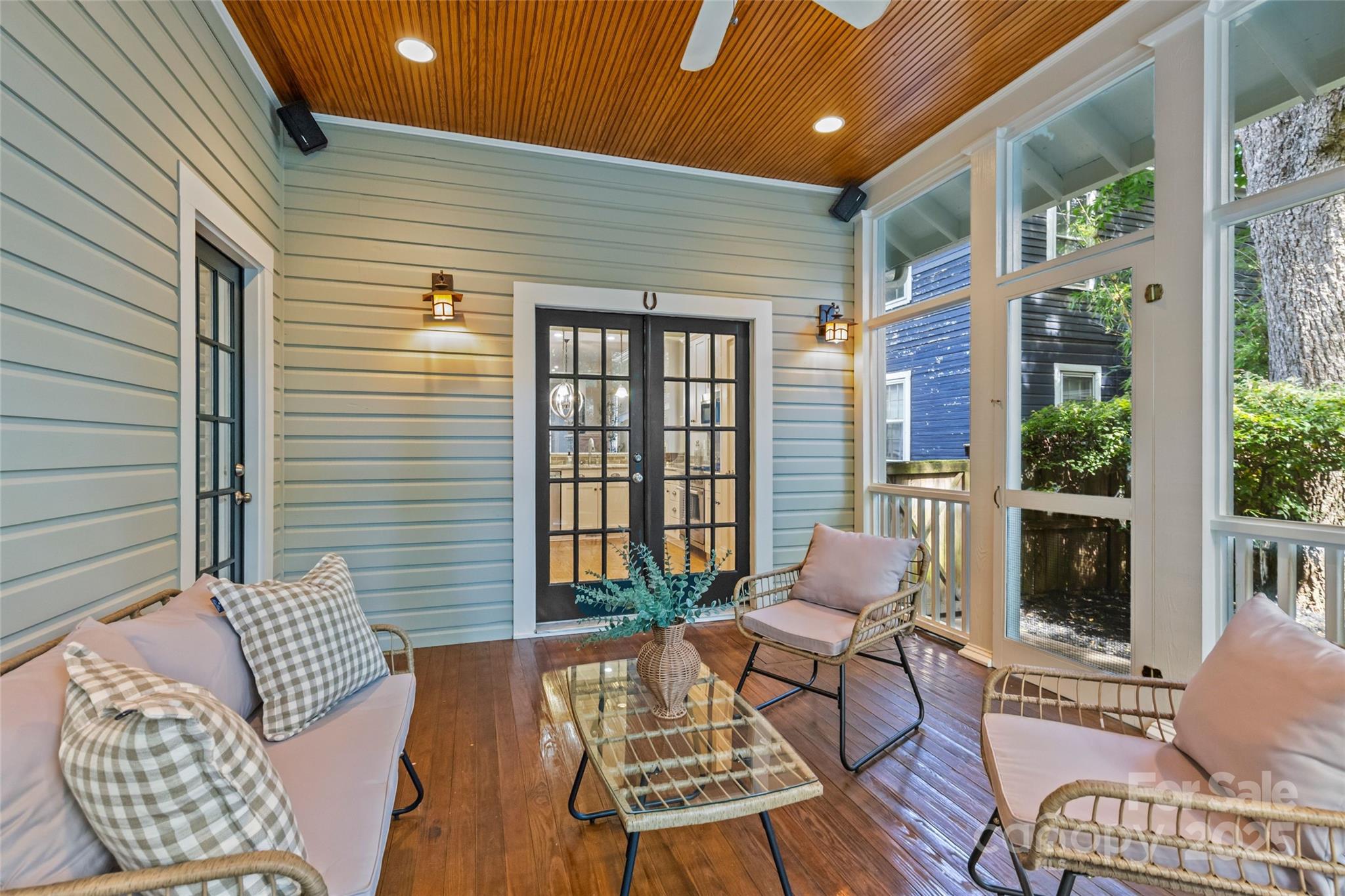 property viewer photo 23