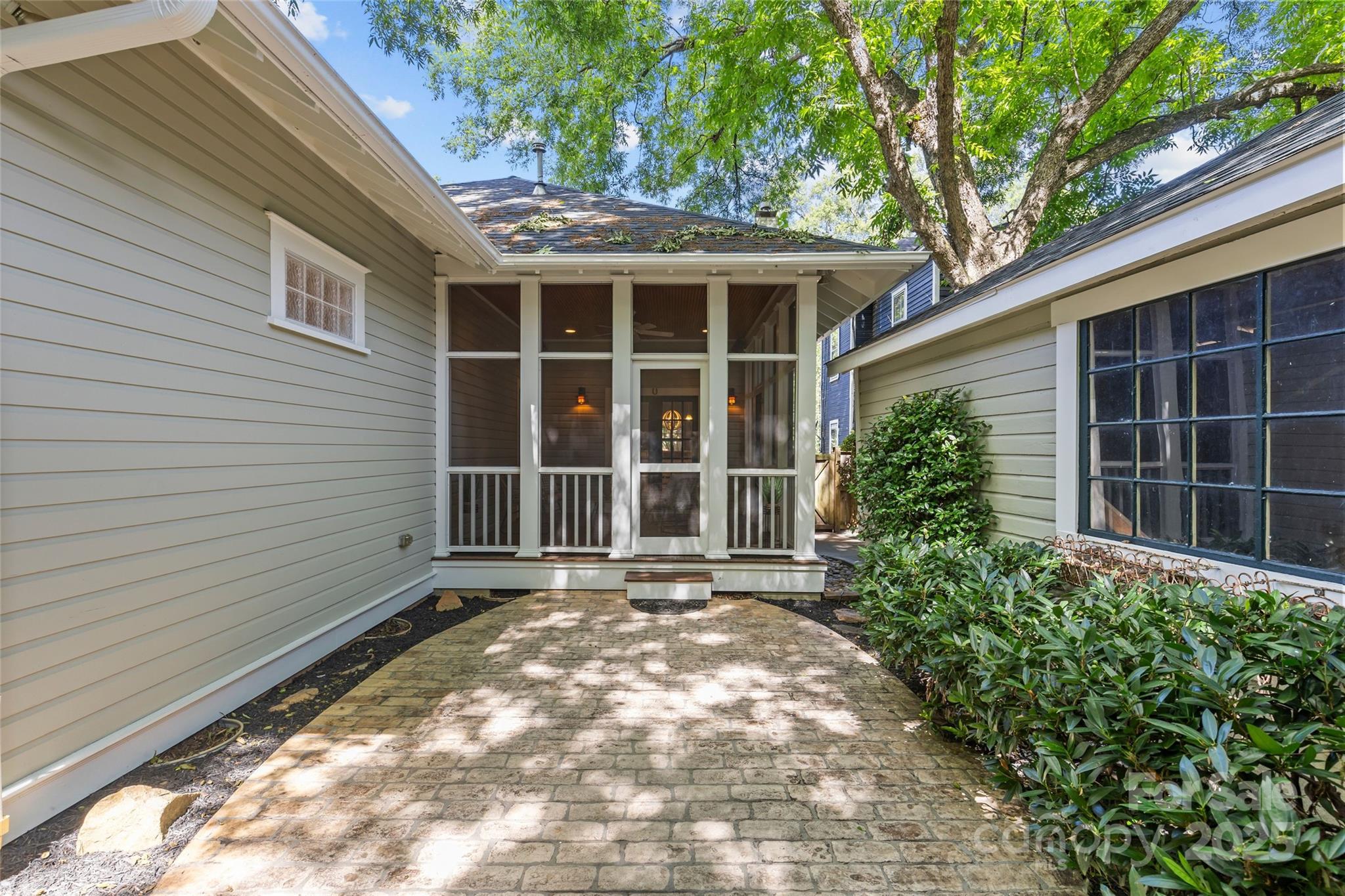 property viewer photo 24