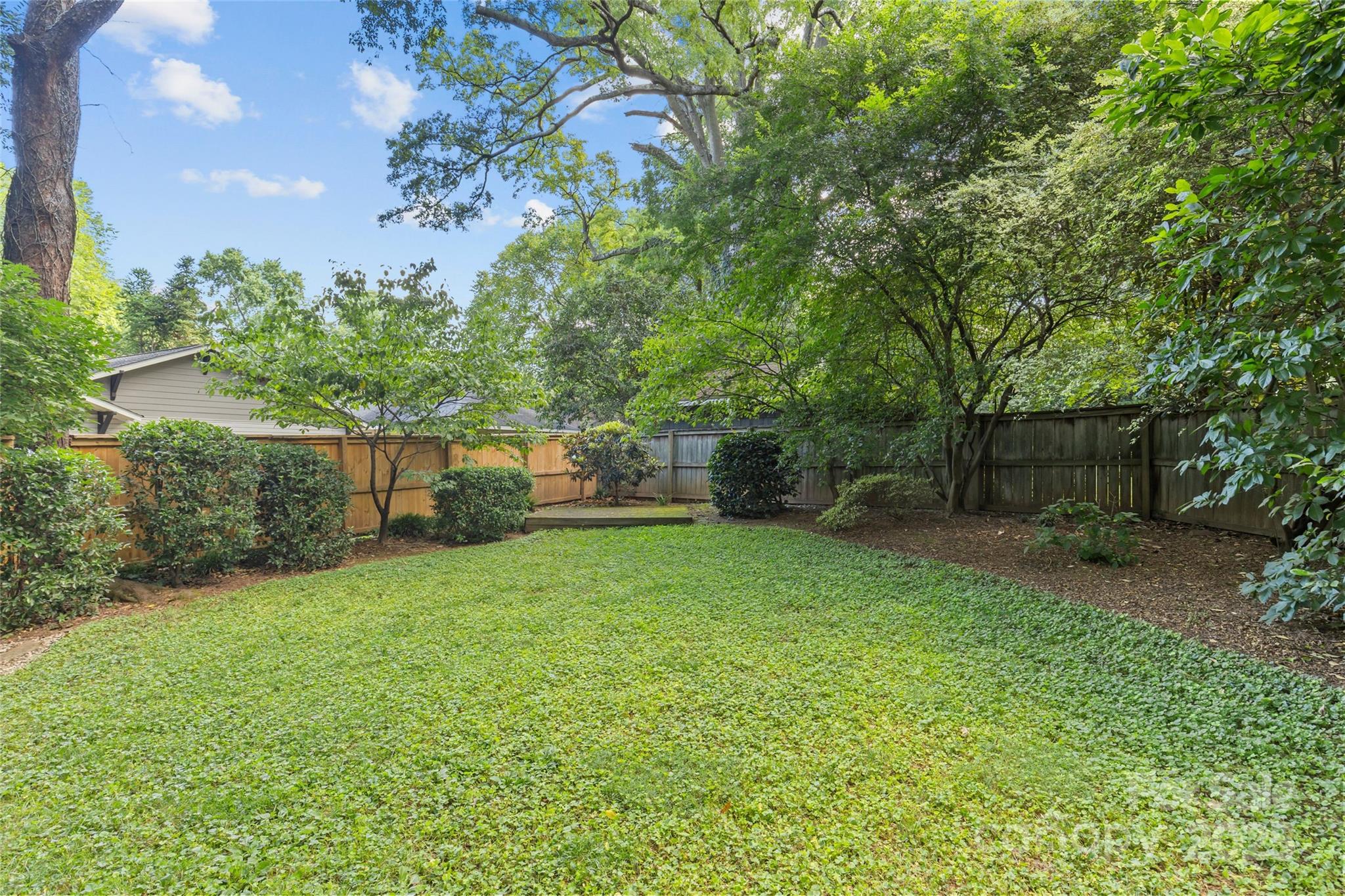 property viewer photo 27